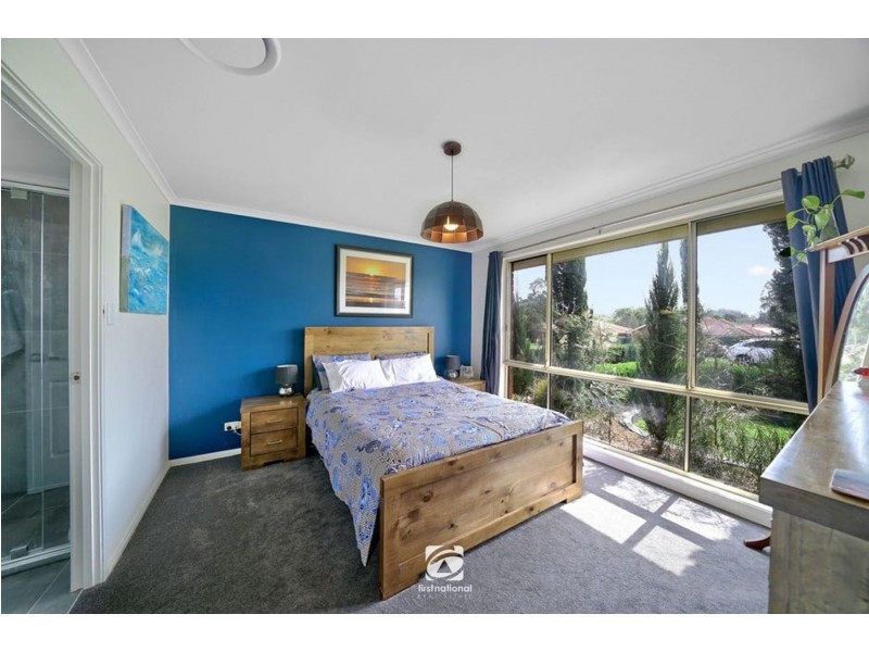 9 Outram Place, Currans Hill NSW 2567