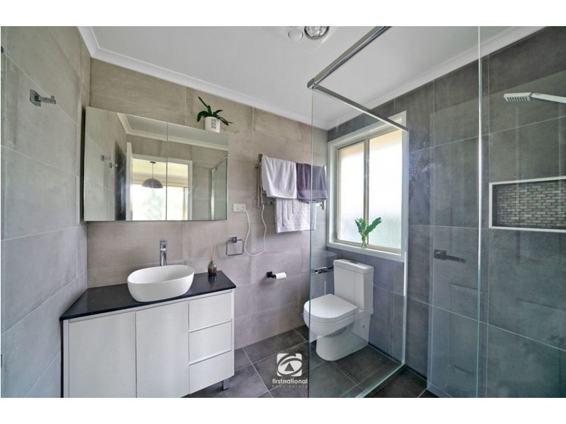 9 Outram Place, Currans Hill NSW 2567