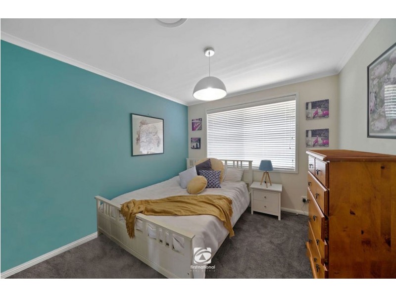 9 Outram Place, Currans Hill NSW 2567