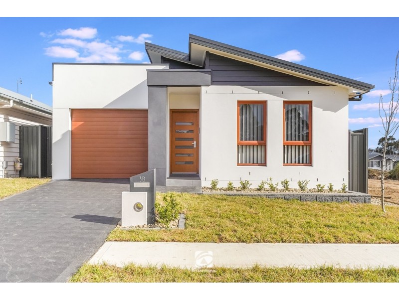 3B Coach Crescent, Currans Hill NSW 2567