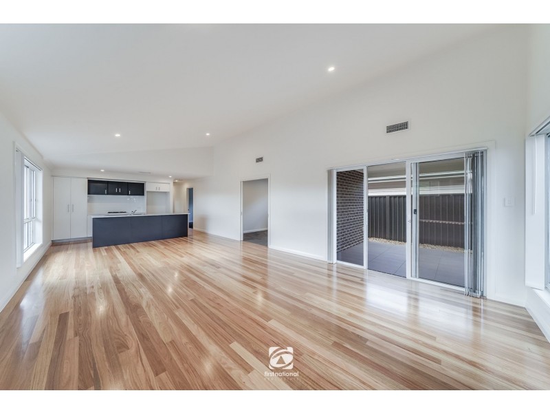 3B Coach Crescent, Currans Hill NSW 2567