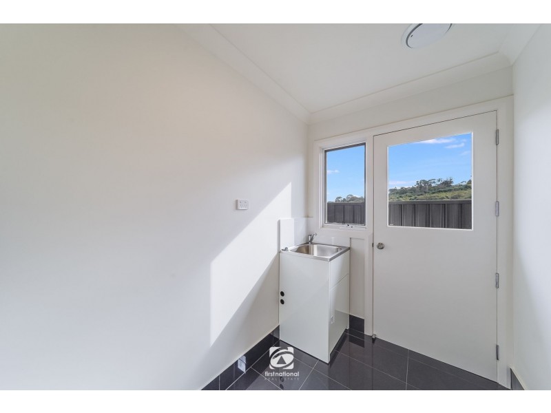3B Coach Crescent, Currans Hill NSW 2567