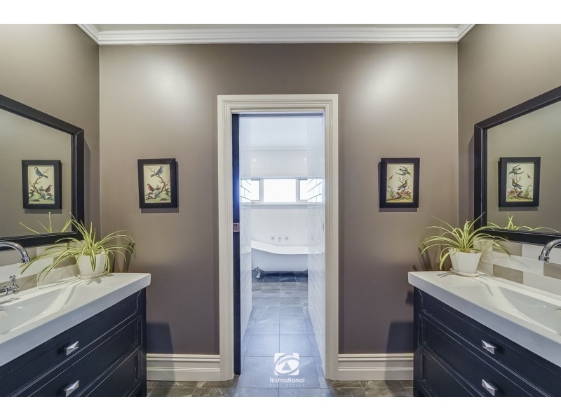 34 harrington street, Elderslie NSW 2570