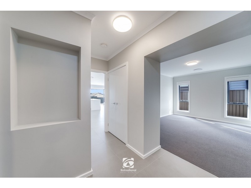 34 Waterglass Street, Spring Farm NSW 2570