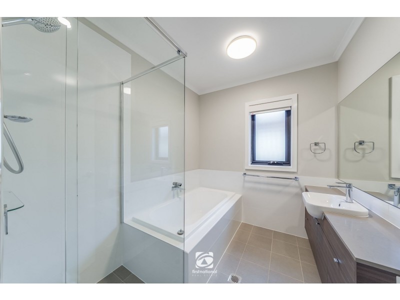 34 Waterglass Street, Spring Farm NSW 2570