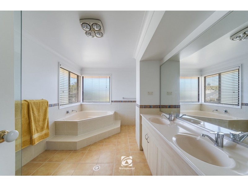 8 Crain Court, Harrington Park NSW 2567