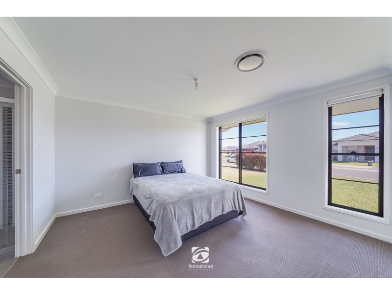 13 Silky Road, Spring Farm NSW 2570