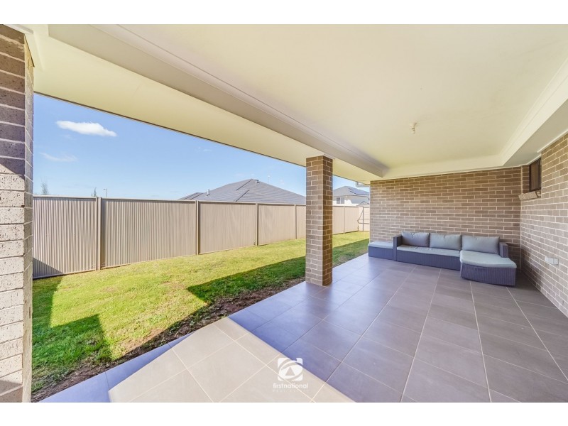 13 Silky Road, Spring Farm NSW 2570