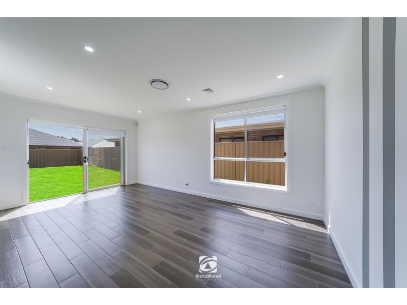 79 Springs Road, Spring Farm NSW 2570