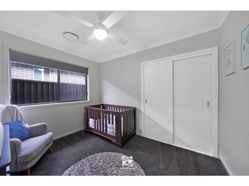 4 Norfolk Boulevard, Spring Farm NSW 2570