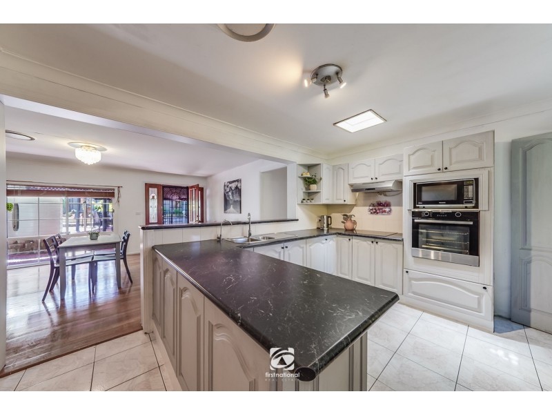 70 Chasselas Avenue, Eschol Park NSW 2558