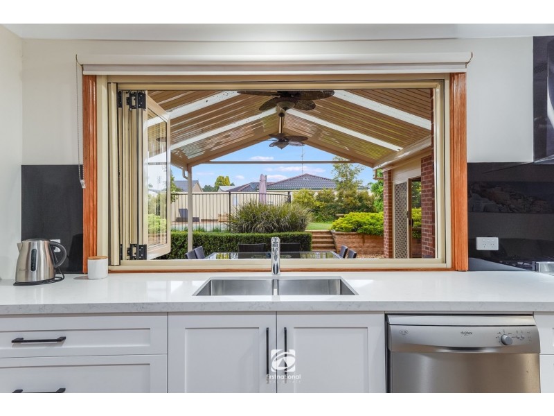 8  Coopworth road, Elderslie NSW 2570