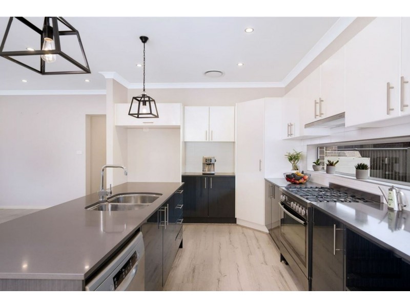 5 Moxon Street, Oran Park NSW 2570