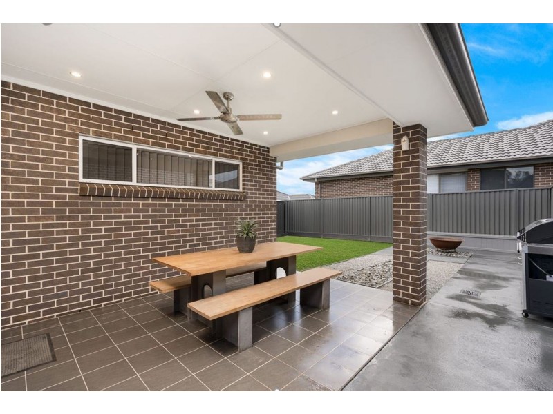 5 Moxon Street, Oran Park NSW 2570