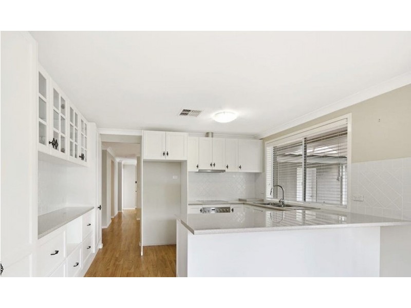 6 Thurn Place, Elderslie NSW 2570
