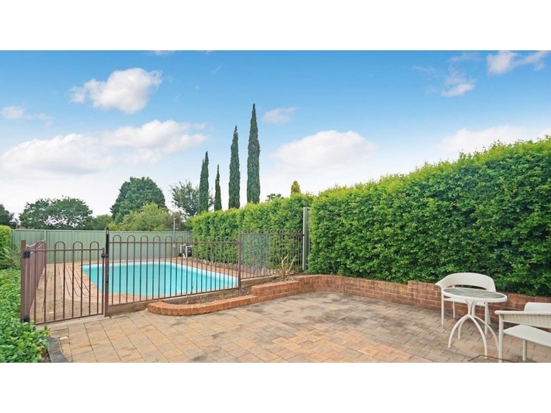 6 Thurn Place, Elderslie NSW 2570