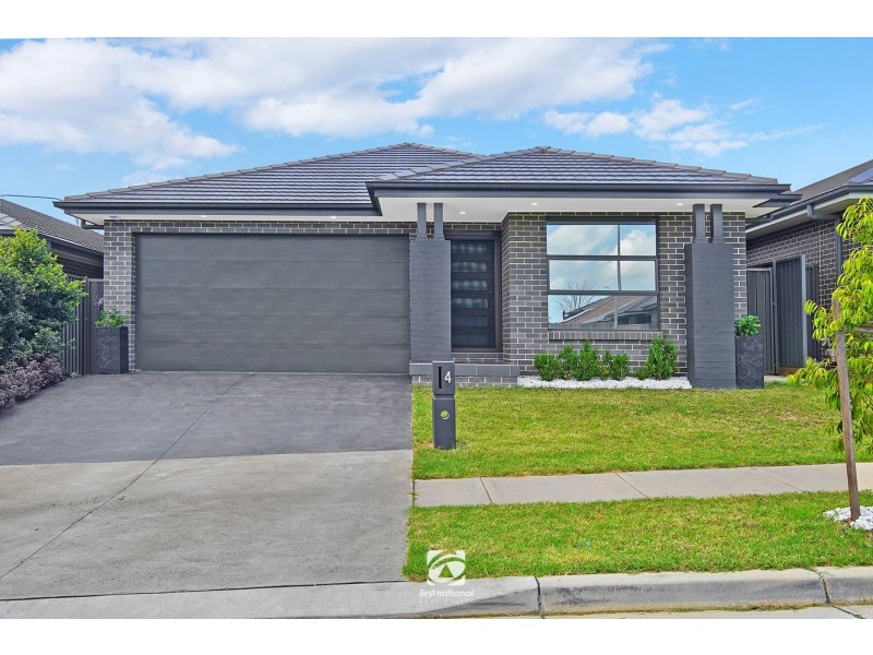 4 Norfolk Boulevard, Spring Farm NSW 2570