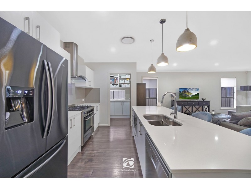 4 Norfolk Boulevard, Spring Farm NSW 2570