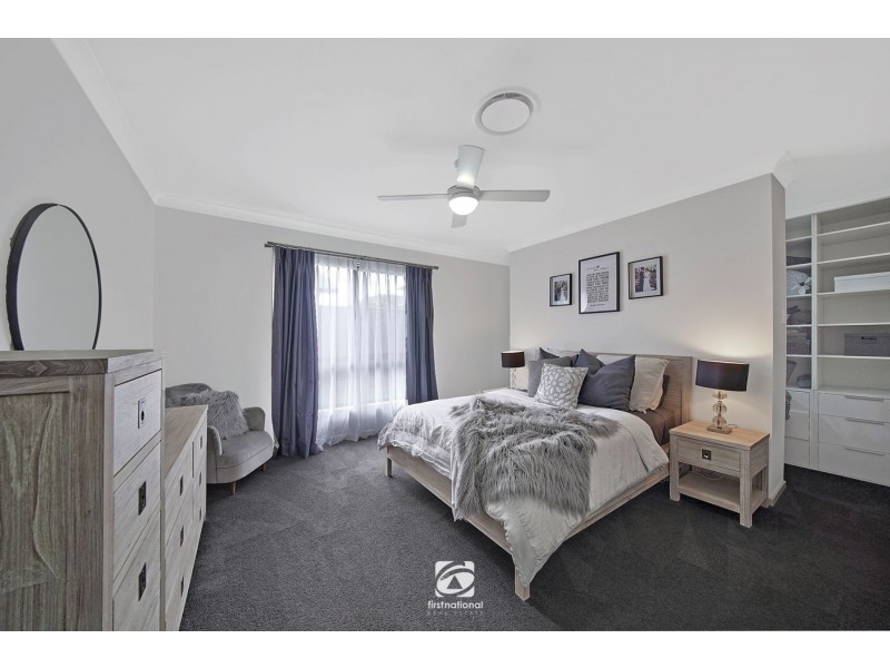 4 Norfolk Boulevard, Spring Farm NSW 2570