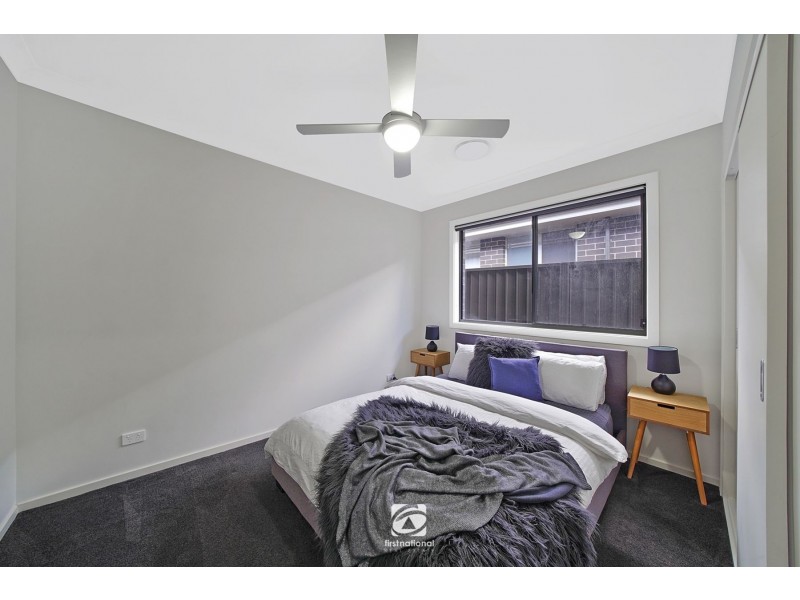 4 Norfolk Boulevard, Spring Farm NSW 2570