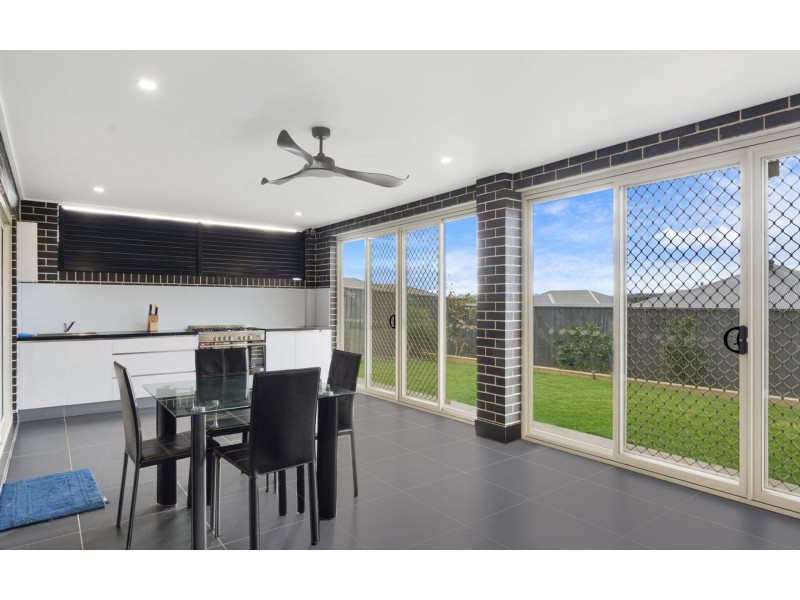 60 Cogrington Drive, Harrington Park NSW 2567