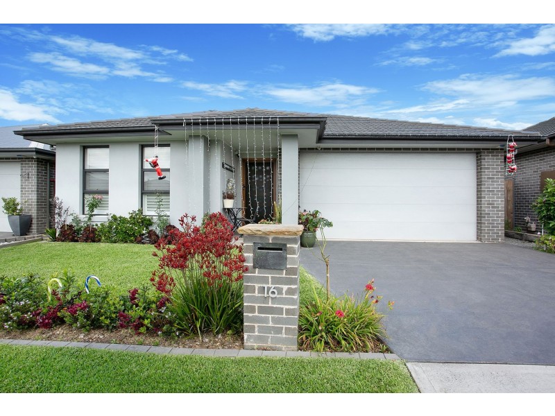 16 Hinton Loop, Oran Park NSW 2570