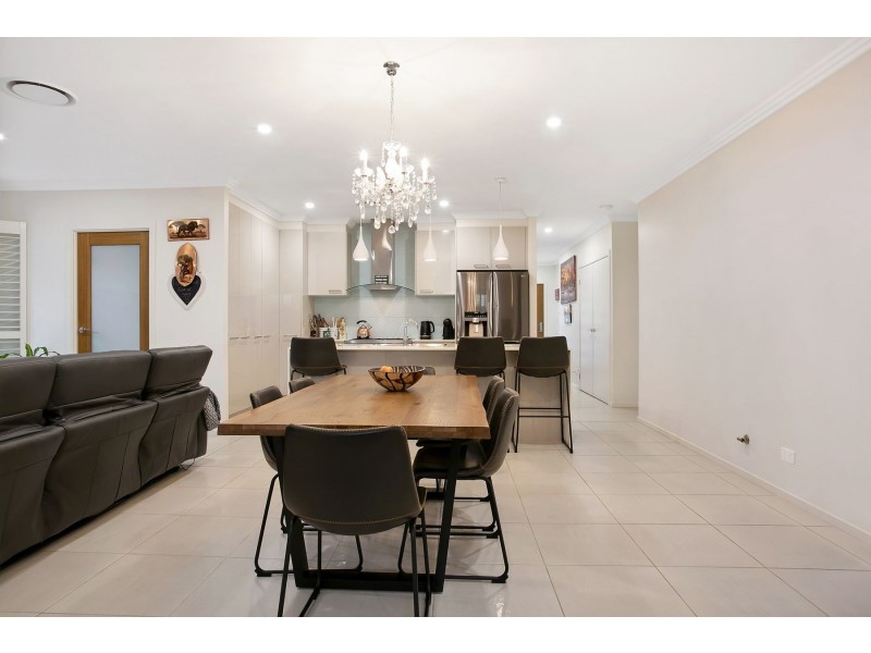 16 Hinton Loop, Oran Park NSW 2570