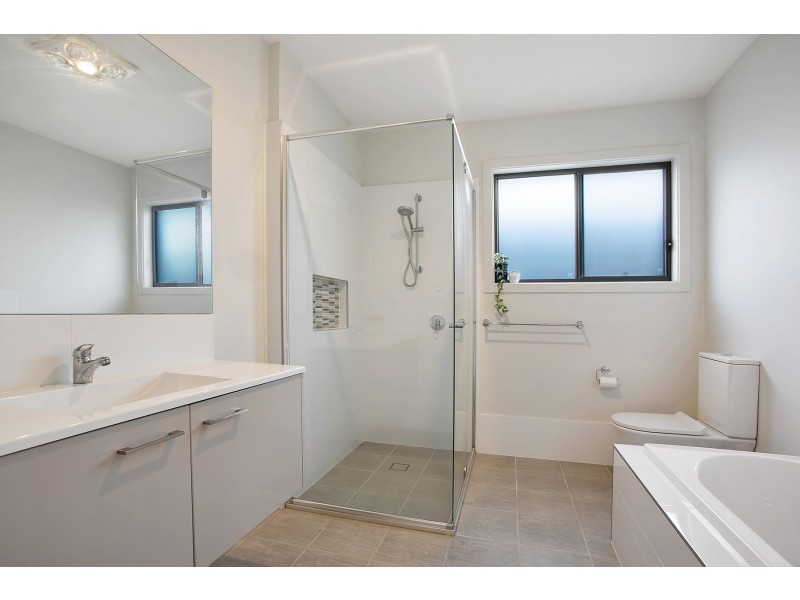 16 Hinton Loop, Oran Park NSW 2570