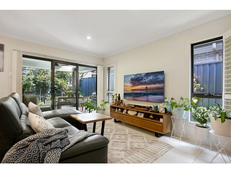 16 Hinton Loop, Oran Park NSW 2570