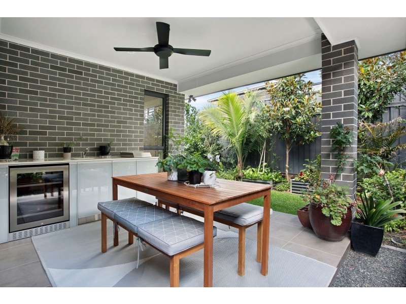 16 Hinton Loop, Oran Park NSW 2570