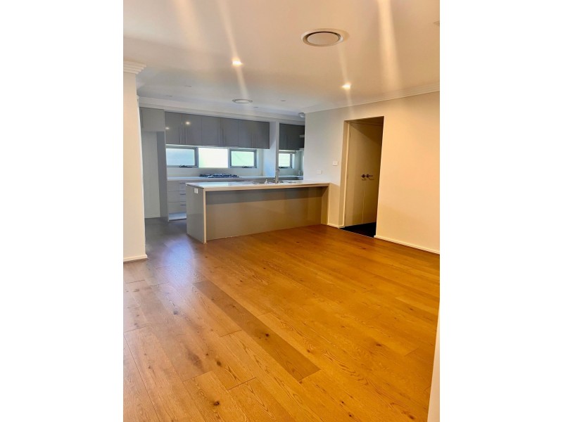 1 Arcadian Hills Crescent, Cobbitty NSW 2570