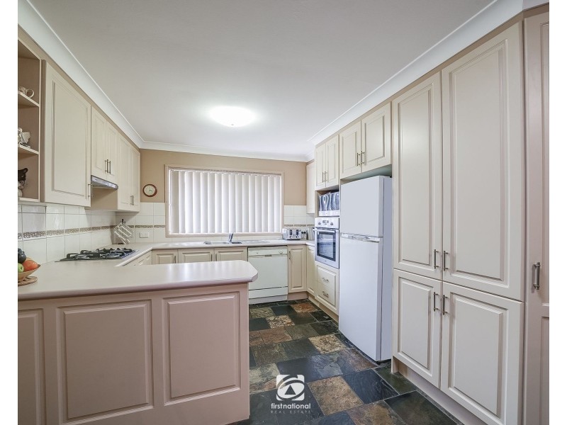 8 Winter Avenue, Mount Warrigal NSW 2528