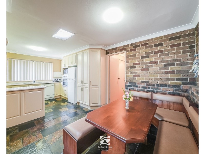 8 Winter Avenue, Mount Warrigal NSW 2528