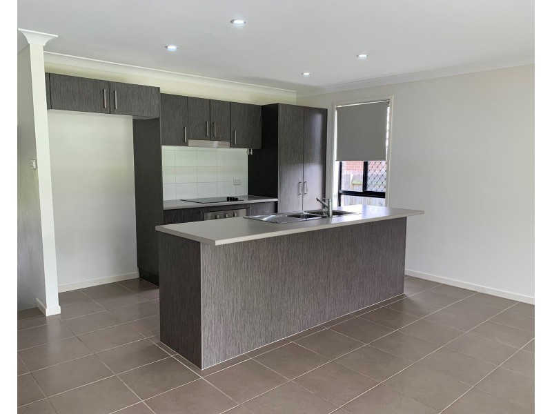 18 Furlong Drive, Currans Hill NSW 2567