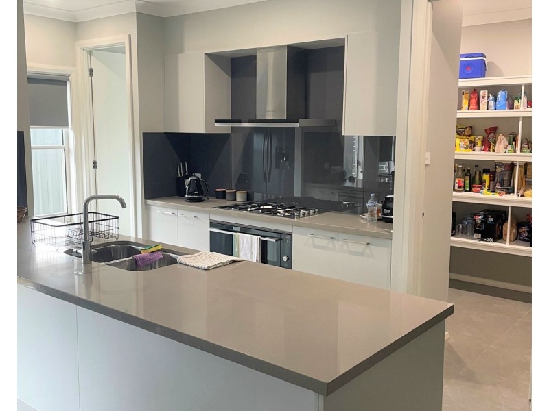 33 Neville Street, Oran Park NSW 2570