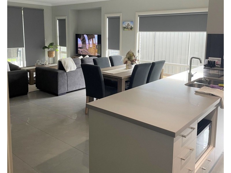 33 Neville Street, Oran Park NSW 2570