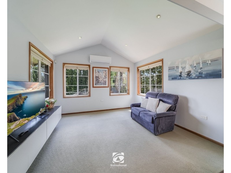 52  Pinaroo Cres, Bradbury NSW 2560