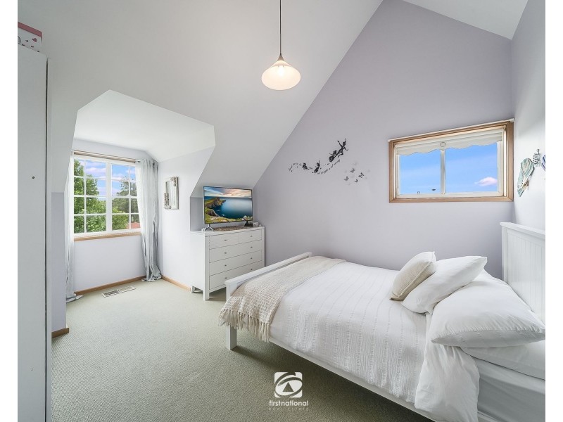 52  Pinaroo Cres, Bradbury NSW 2560
