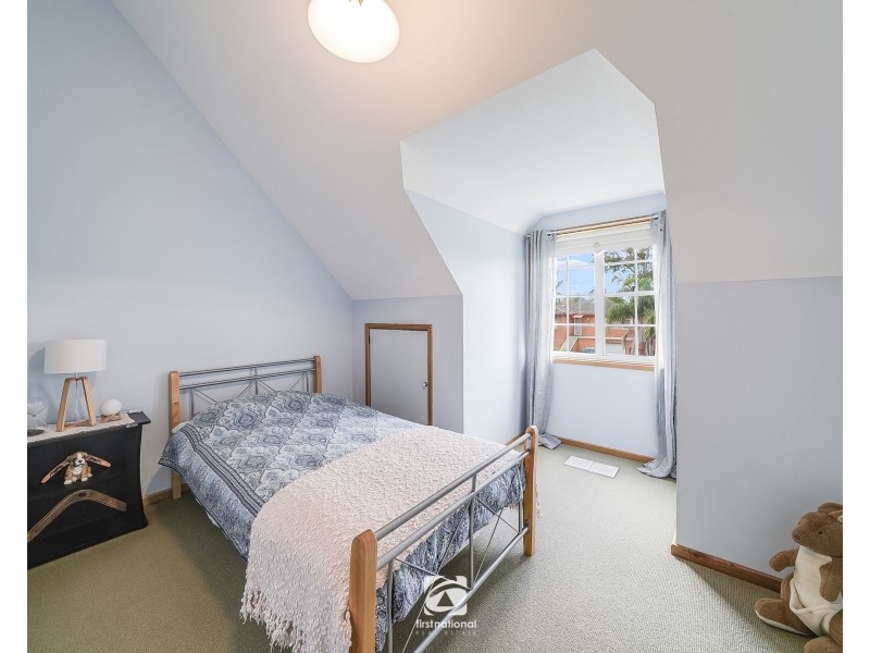 52  Pinaroo Cres, Bradbury NSW 2560