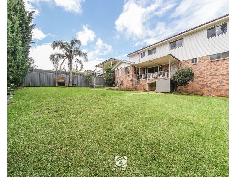 52  Pinaroo Cres, Bradbury NSW 2560