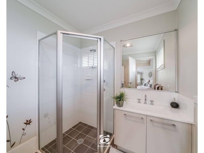 32 Minorca cct, Spring Farm NSW 2570