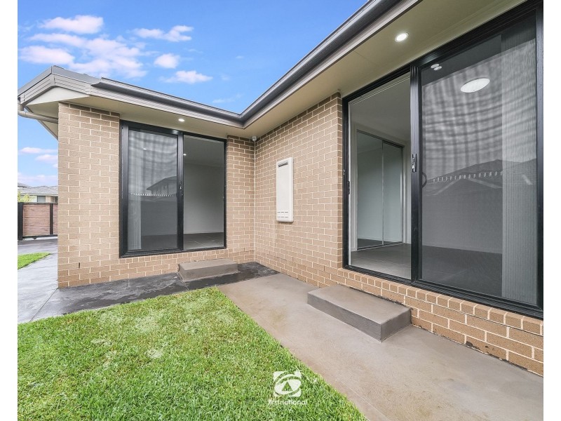 3B Fleece Loop, Oran Park NSW 2570