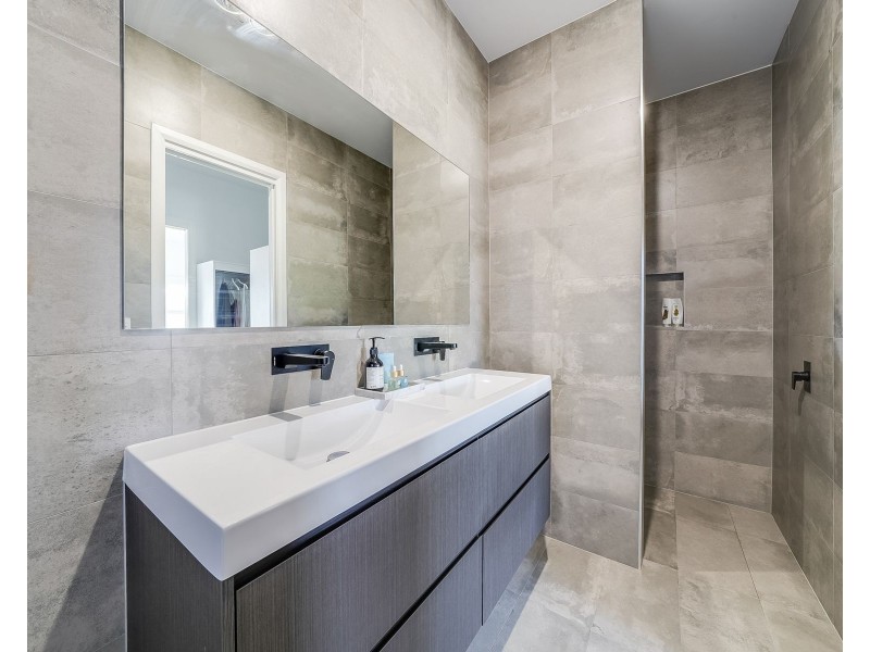60 Orbit Street, Gregory Hills NSW 2557