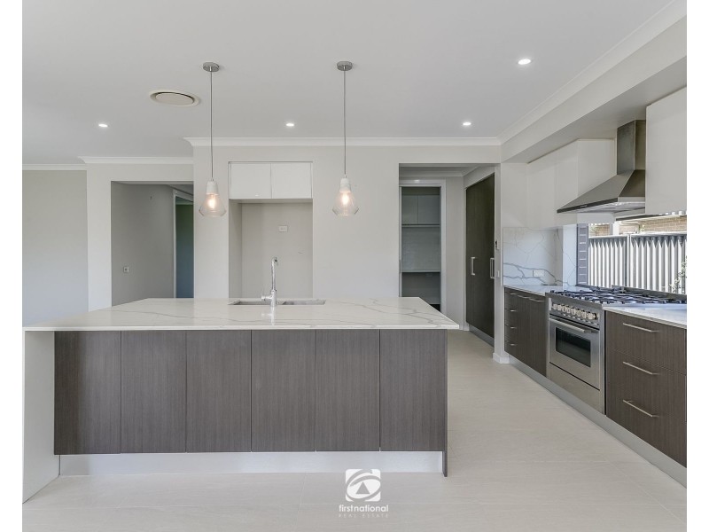 6 Benalla Cove, Harrington Park NSW 2567