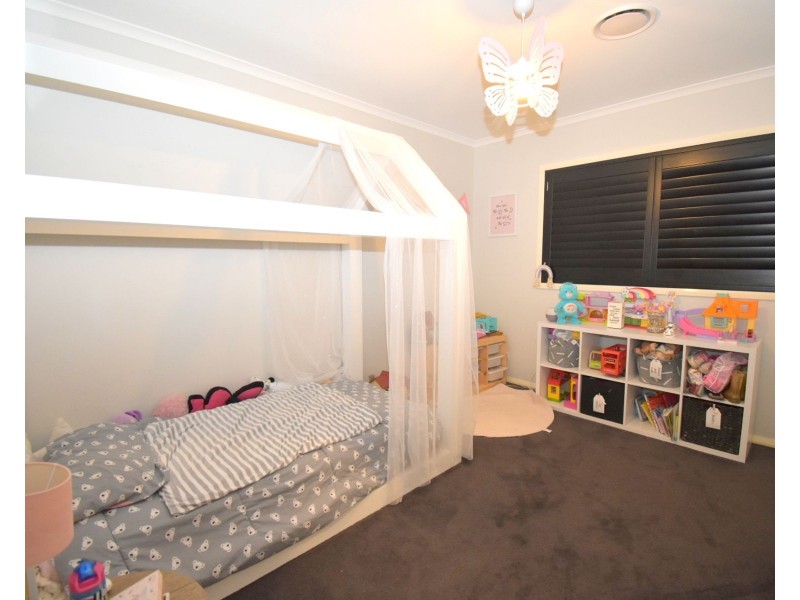 7 Finch Place, Gregory Hills NSW 2557