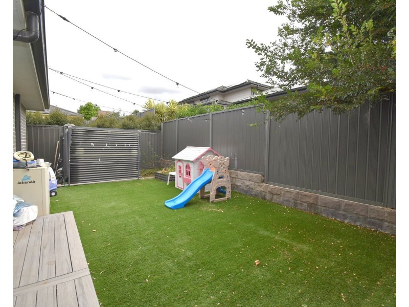 7 Finch Place, Gregory Hills NSW 2557