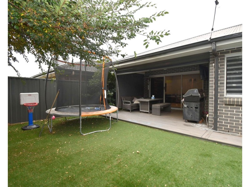 7 Finch Place, Gregory Hills NSW 2557