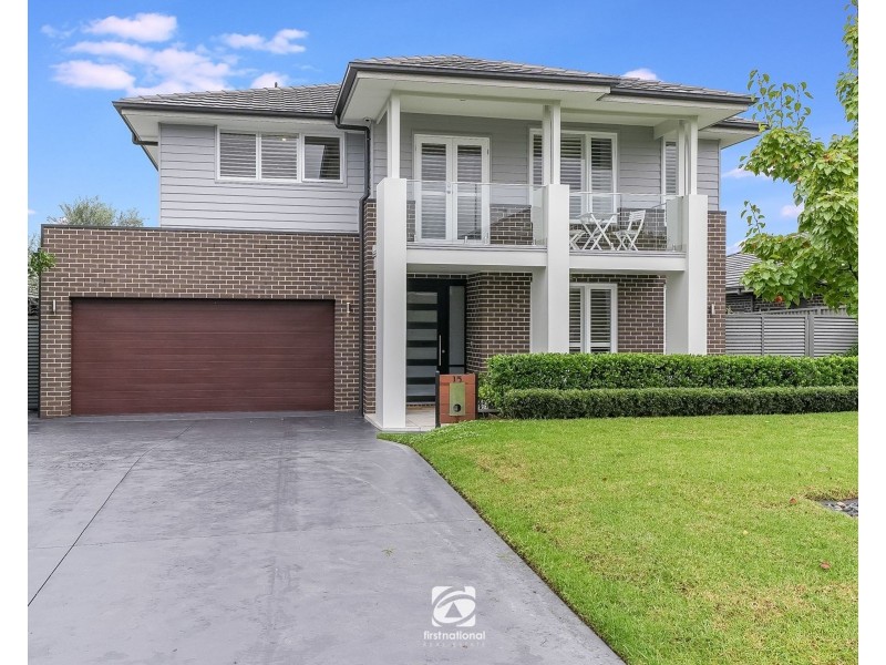 15 Jenolan Cct, Harrington Park NSW 2567