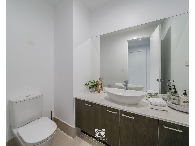 15 Jenolan Cct, Harrington Park NSW 2567