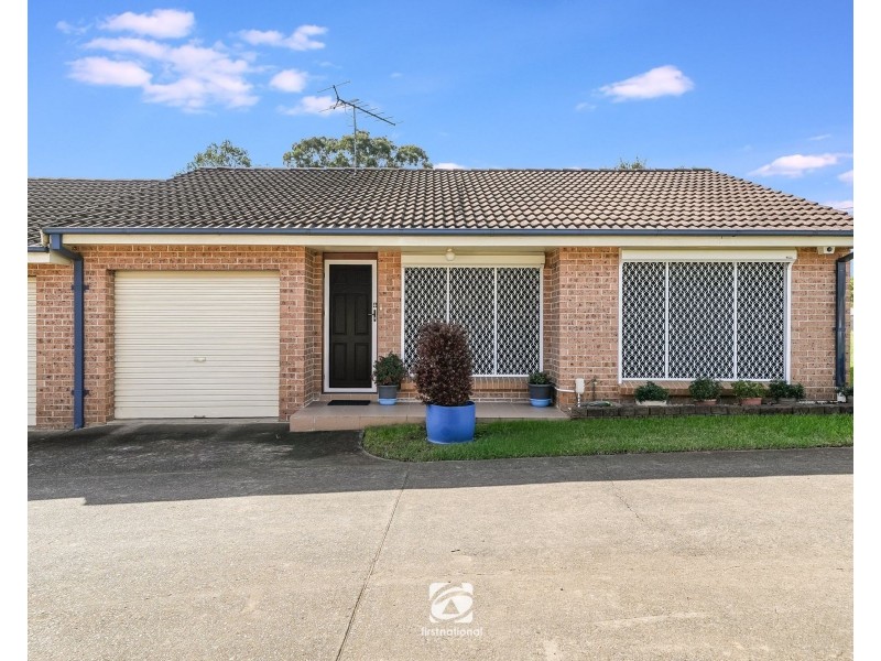 11/2 Bensley Road, Macquarie Fields NSW 2564